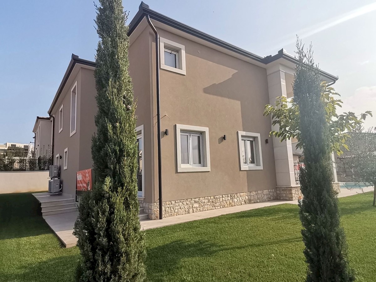 Kuća Na prodaju - ISTARSKA UMAG