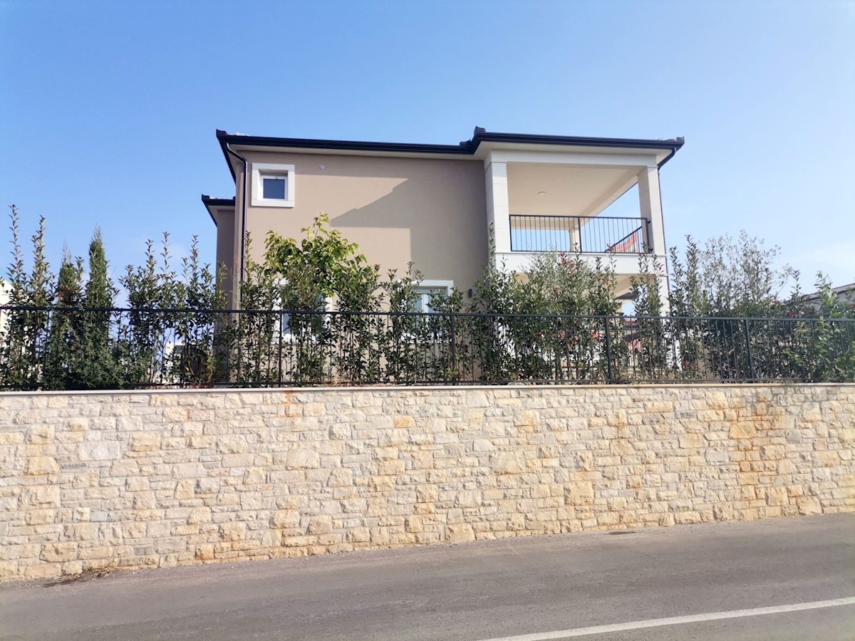 Kuća Na prodaju - ISTARSKA UMAG