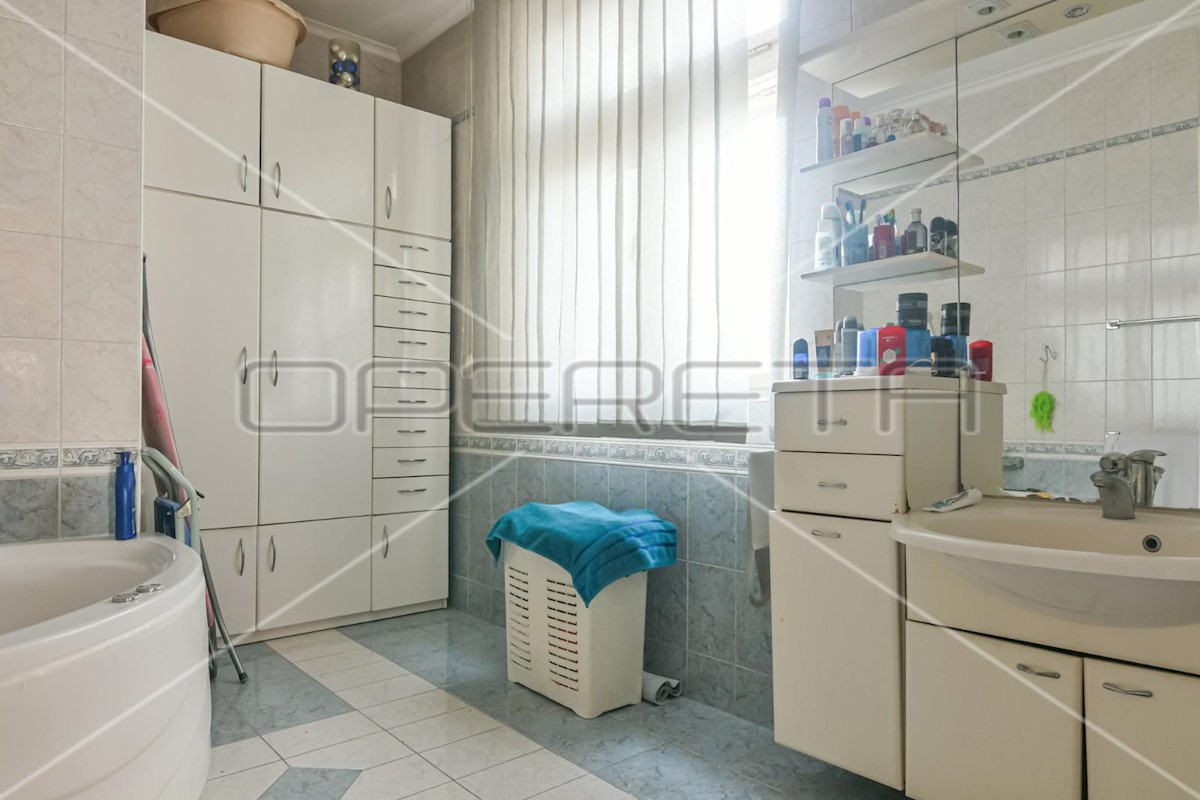 Flat For sale - KARLOVAČKA KARLOVAC