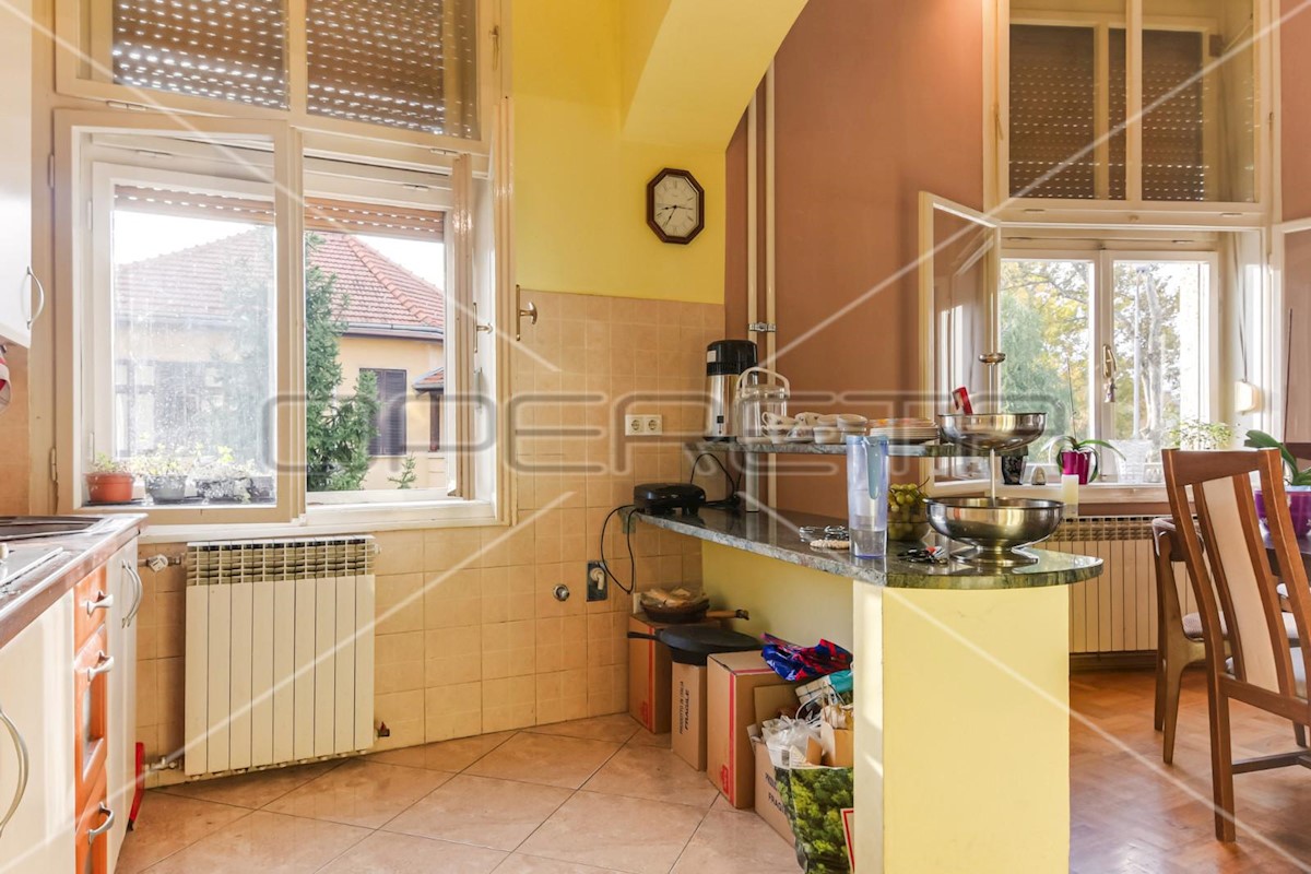 Apartment Zu verkaufen - KARLOVAČKA KARLOVAC