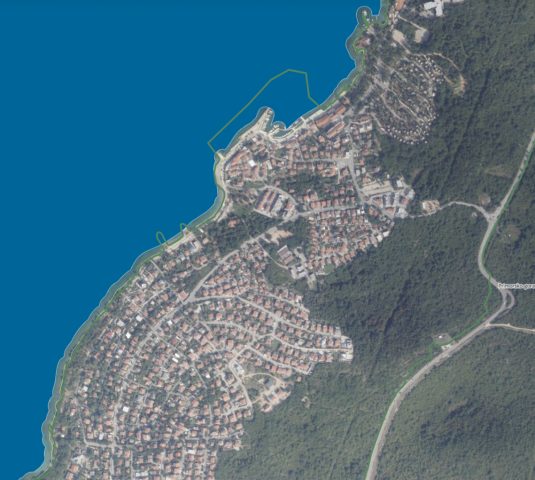Land for sale 1700 m² – Njivice