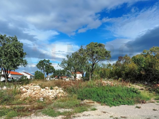 Land for sale 1150 m² – Njivice