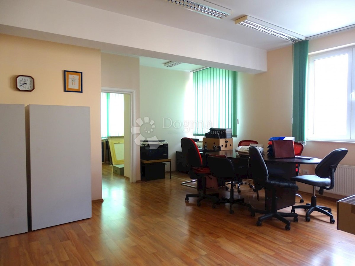 Business premises For rent - PRIMORSKO-GORANSKA RIJEKA