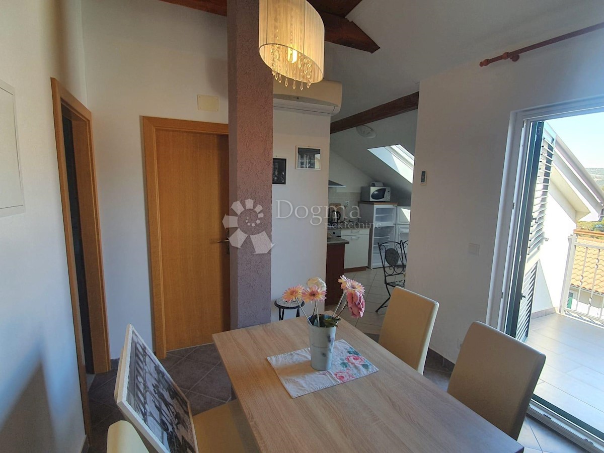 Flat For sale - ŠIBENSKO-KNINSKA ROGOZNICA