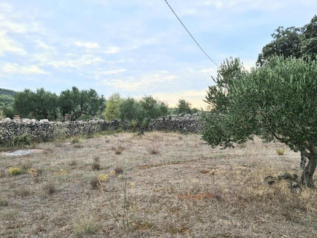 Land For sale - SPLITSKO-DALMATINSKA PODBABLJE