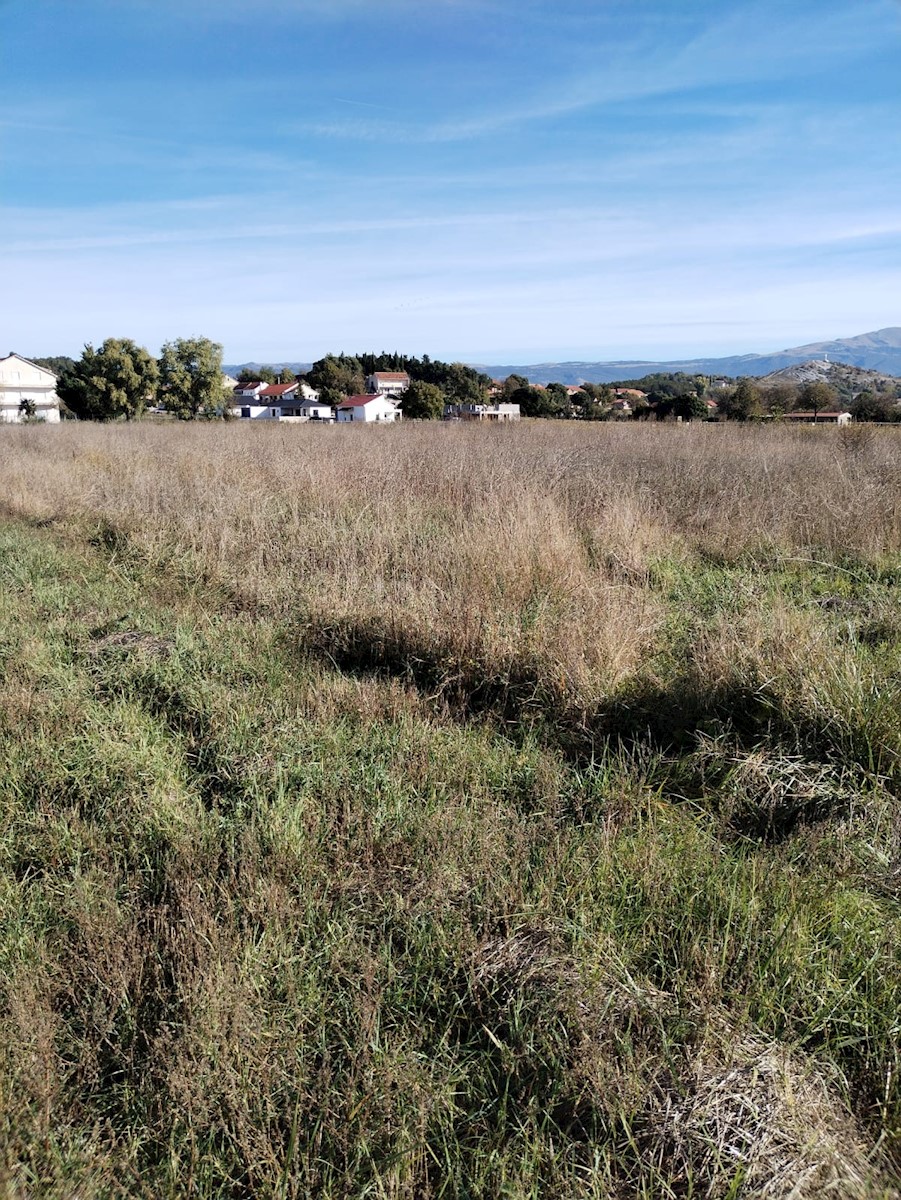 Land For sale - SPLITSKO-DALMATINSKA SINJ