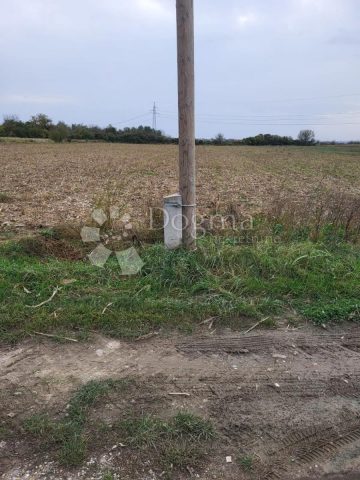Terreno in vendita 11618 m² – Gornji Čehi