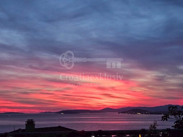 House for sale 250 m² – Podstrana