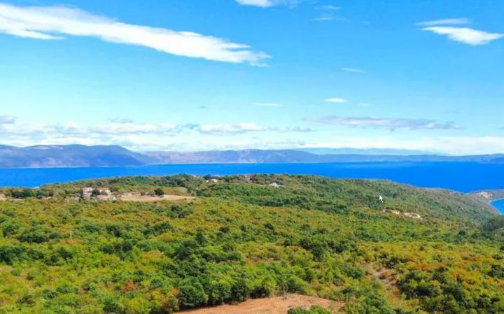 Terrain à vendre 10800 m² – Labin