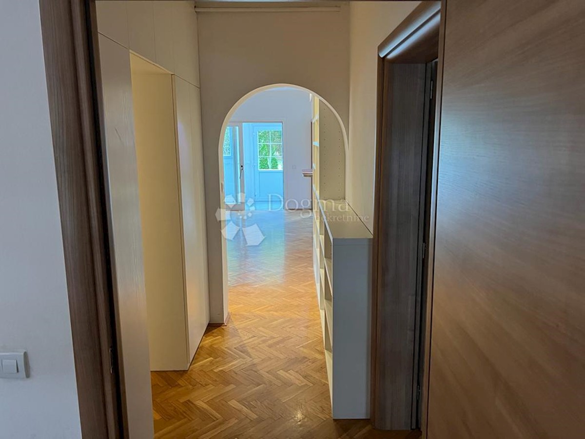 Apartmán Na predaj - GRAD ZAGREB ZAGREB