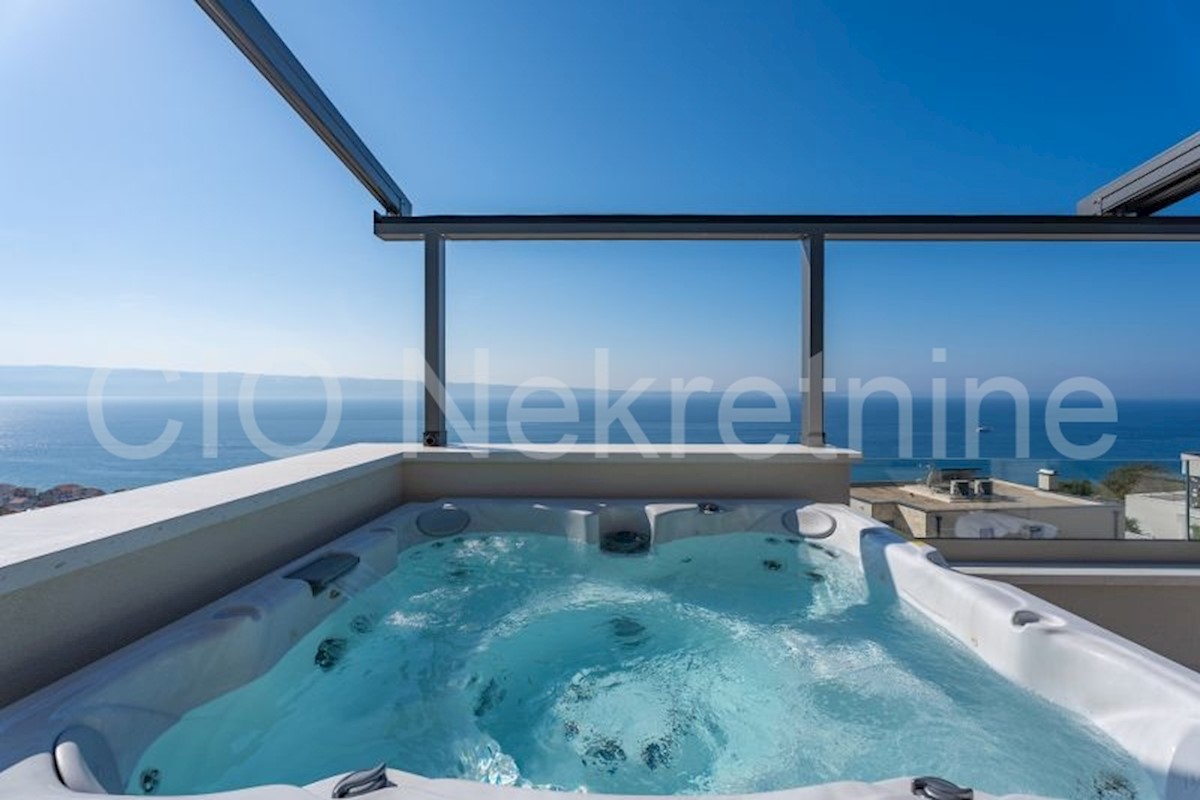 Casa In vendita - SPLITSKO-DALMATINSKA PODSTRANA