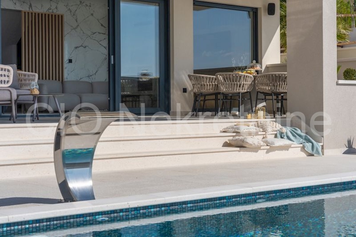 Casa In vendita - SPLITSKO-DALMATINSKA PODSTRANA