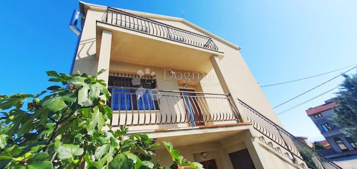 Maison à vendre 351 m² – Zamet