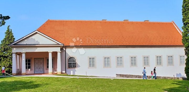 Land for sale 1873 m² – Brezje