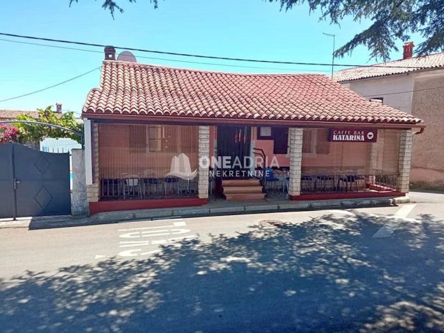 Business premises for sale 156 m² – Marčana