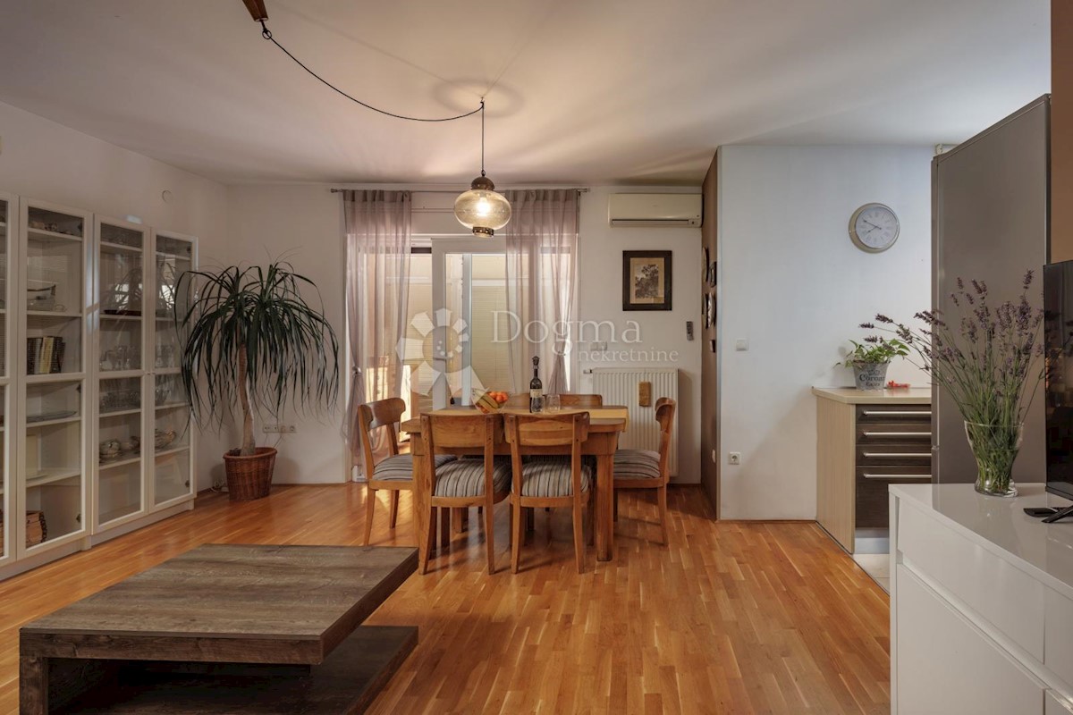 Flat For sale - PRIMORSKO-GORANSKA KOSTRENA