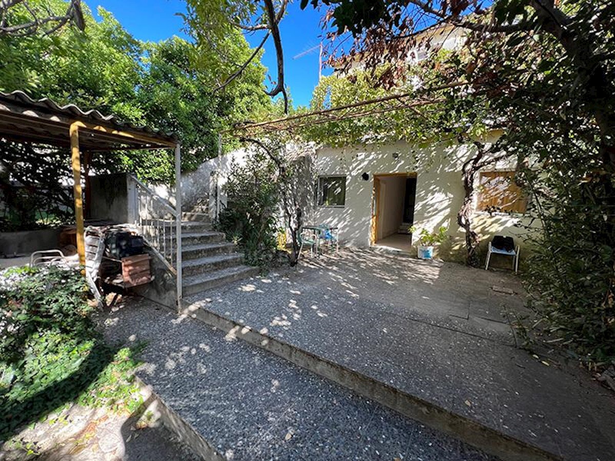 Casa In vendita - SPLITSKO-DALMATINSKA BAŠKA VODA