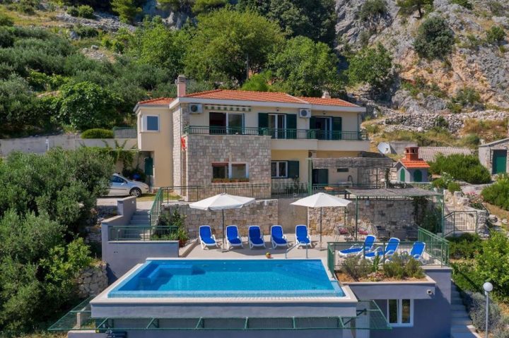 House for sale 234 m² – Makarska