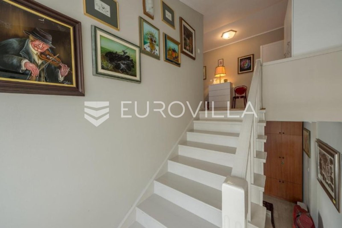 House For sale - ISTARSKA MEDULIN