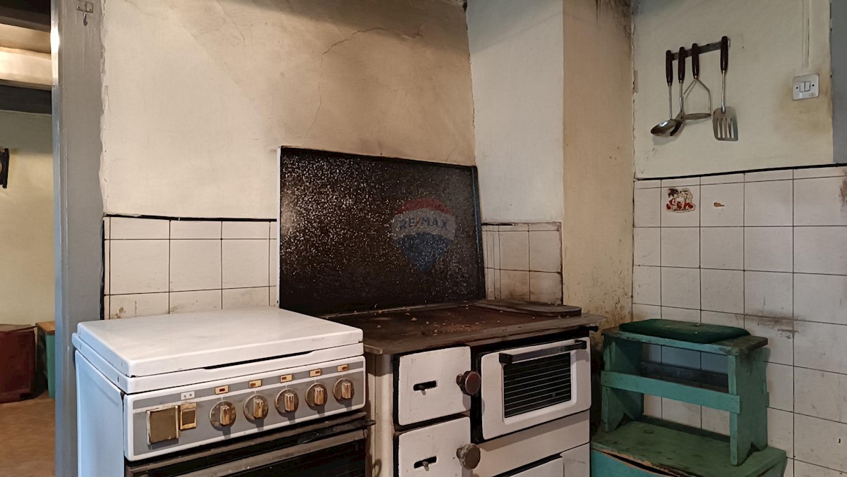 Kuća Na prodaju - KARLOVAČKA OGULIN