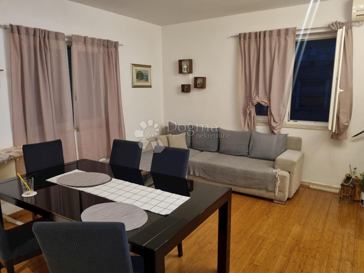 Apartmán Na predaj - SPLITSKO-DALMATINSKA KAŠTELA