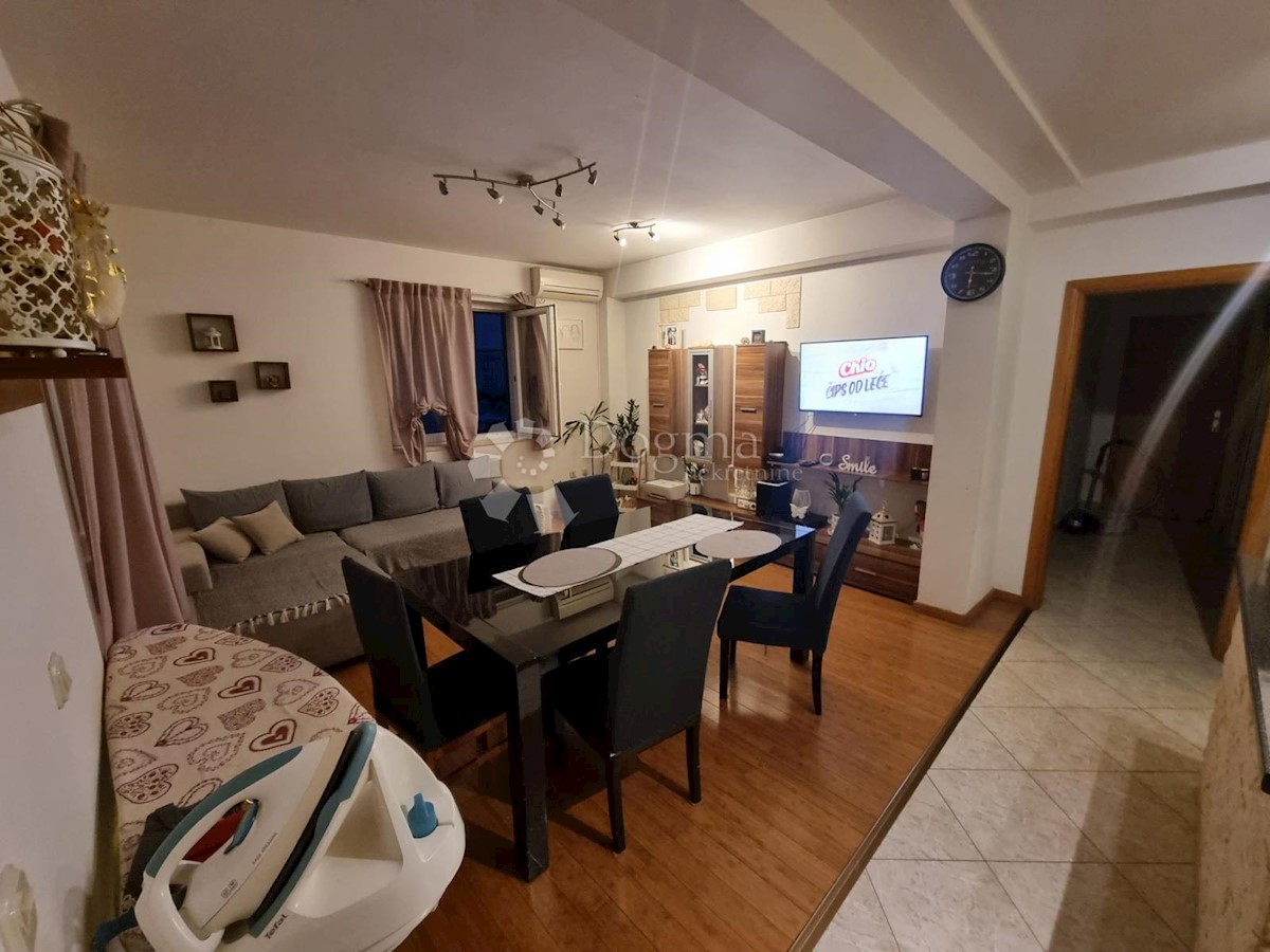 Apartmán Na predaj - SPLITSKO-DALMATINSKA KAŠTELA