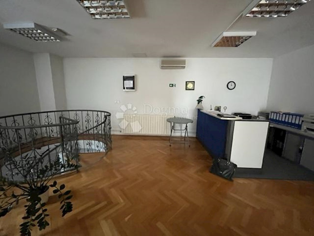 Business premises For sale - PRIMORSKO-GORANSKA RIJEKA