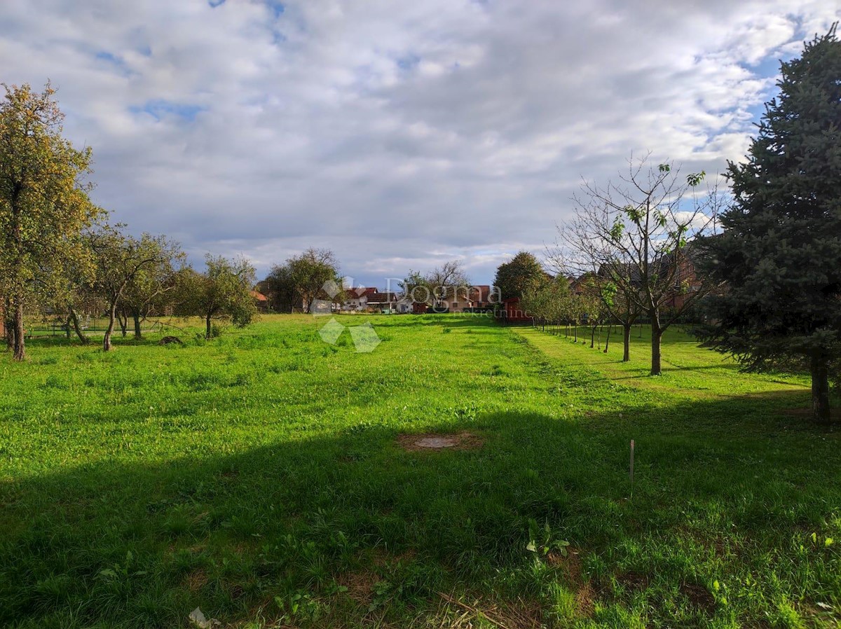 Zemljište Na prodaju - ZAGREBAČKA VELIKA GORICA