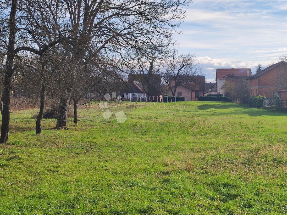 Pozemok Na predaj - ZAGREBAČKA VELIKA GORICA