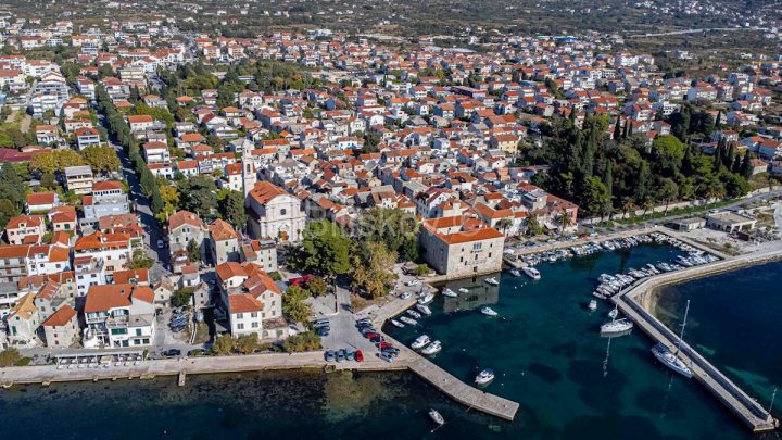 Dom na predaj 80 m² – Kaštel Lukšić