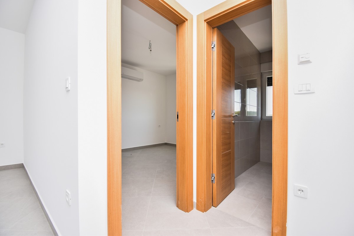 Flat For sale - ŠIBENSKO-KNINSKA PRIMOŠTEN