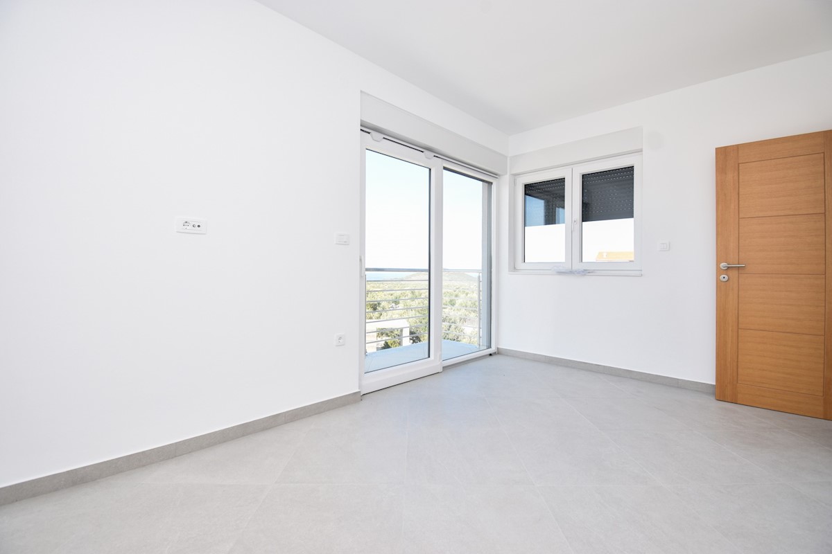 Apartment Zu verkaufen - ŠIBENSKO-KNINSKA PRIMOŠTEN