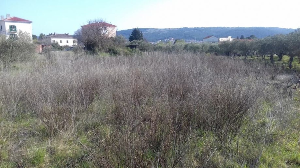 Land For sale - SPLITSKO-DALMATINSKA KAŠTELA