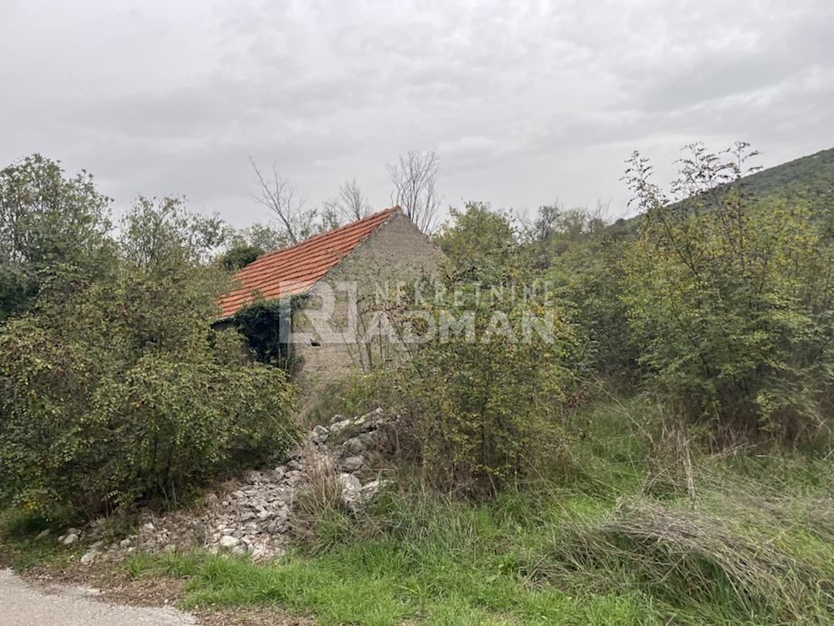 House For sale - SPLITSKO-DALMATINSKA LEĆEVICA