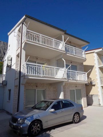 Dom na predaj 305 m² – Lokva Rogoznica