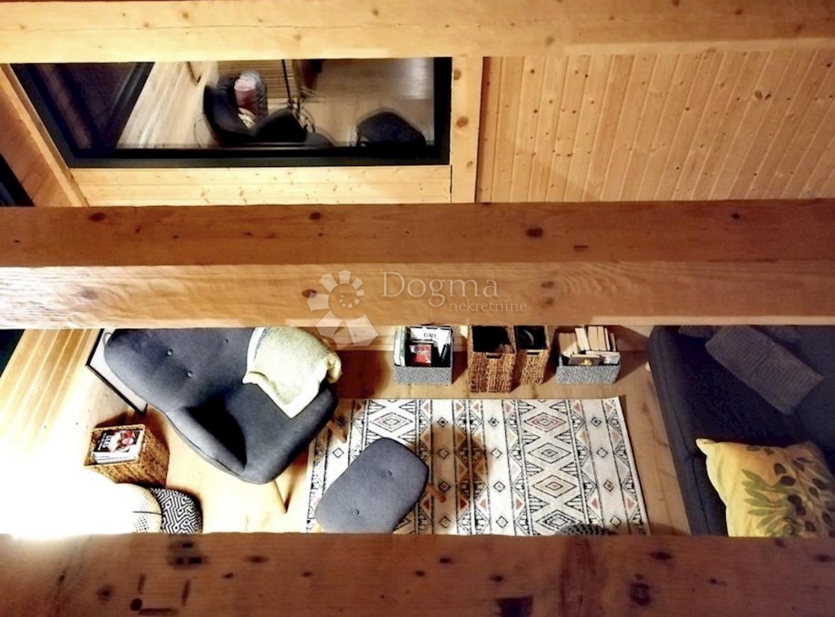 Casa In vendita - LIČKO-SENJSKA KARLOBAG