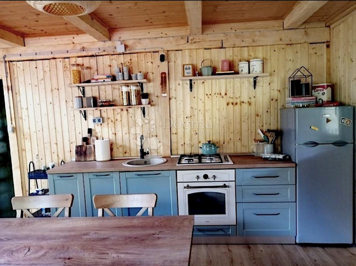 Casa In vendita - LIČKO-SENJSKA KARLOBAG