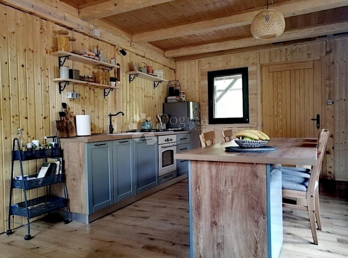 Casa In vendita - LIČKO-SENJSKA KARLOBAG