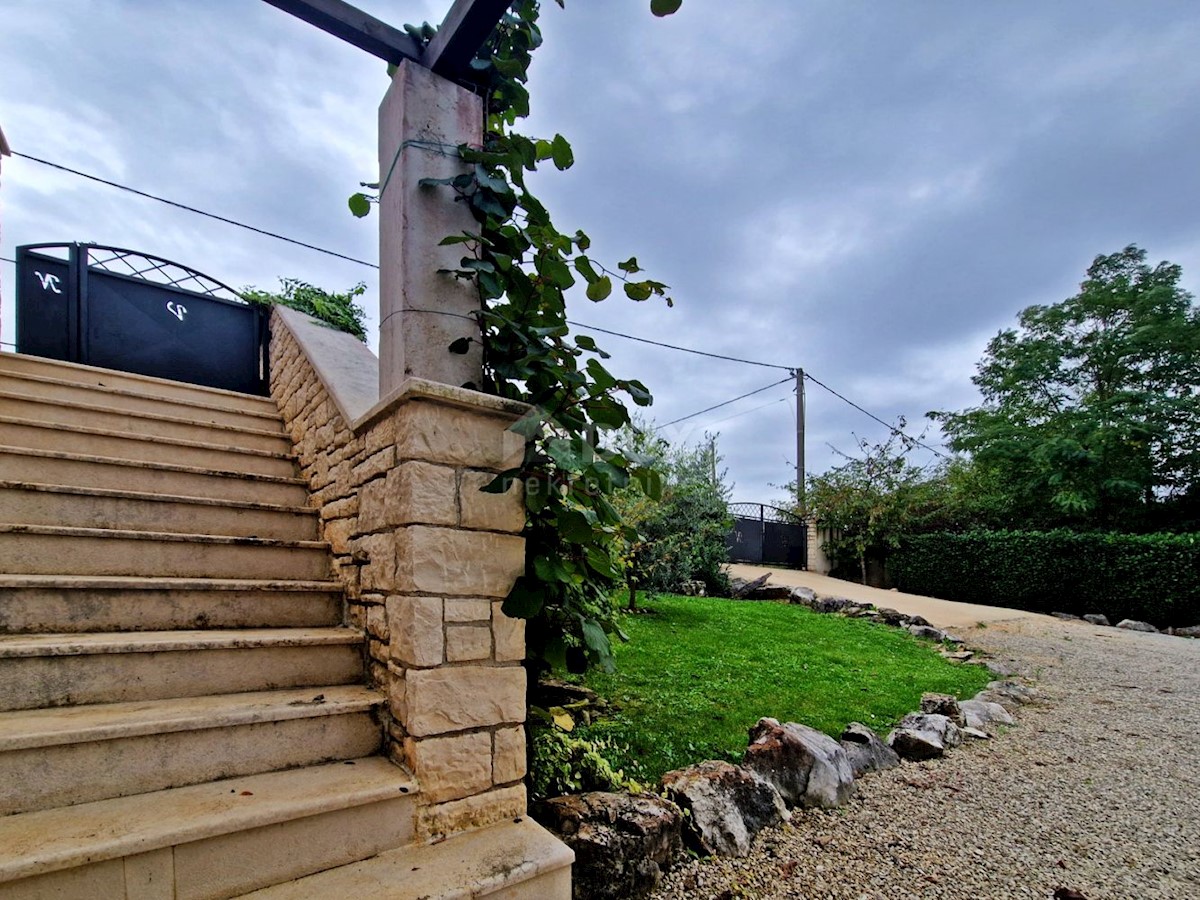 Kuća Na prodaju - ISTARSKA SVETI LOVREČ