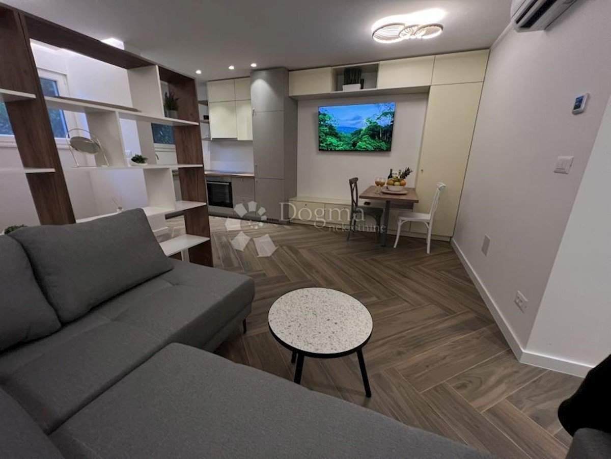 Apartmán Na predaj - SPLITSKO-DALMATINSKA SPLIT