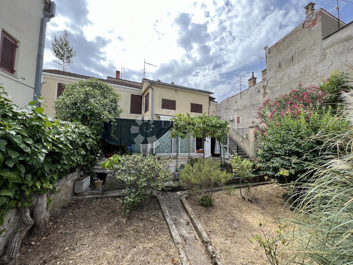 Casa In vendita -  