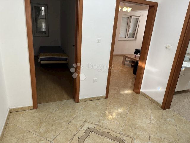 Poslovni prostori za najem 85 m² – Matulji