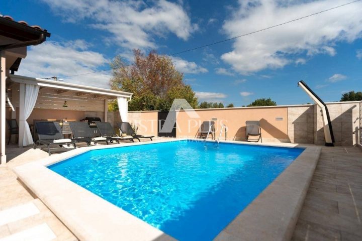 Casa in vendita 206 m² – Poreč