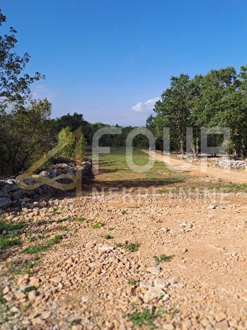 Pozemok na predaj 211 m² – Šilo