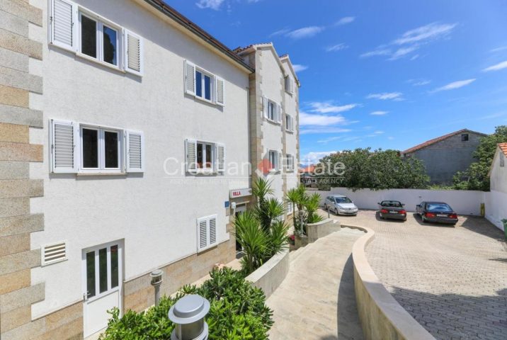 House for sale 520 m² – Brač