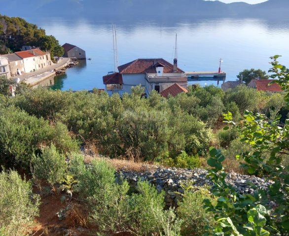 Land for sale 947 m² – Mali Iž