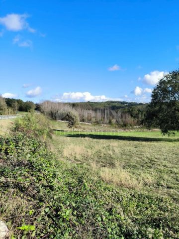 Działka na sprzedaż 10743 m² – Tinjan