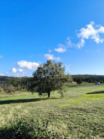Działka na sprzedaż 7933 m² – Tinjan