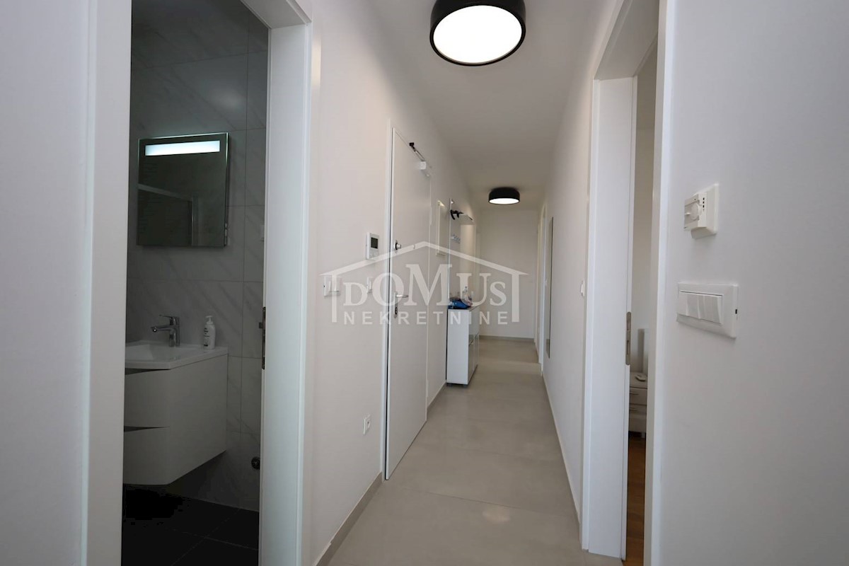 Apartment Zu verkaufen - ŠIBENSKO-KNINSKA PRIMOŠTEN