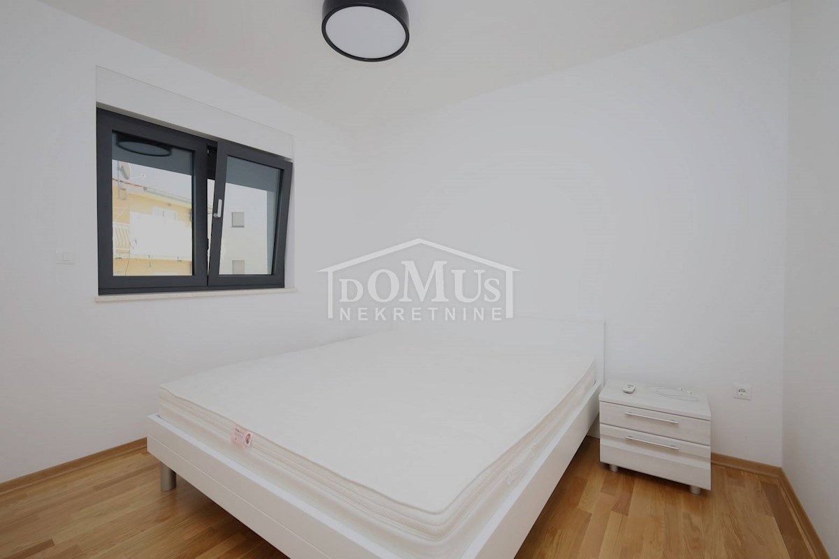 Flat For sale - ŠIBENSKO-KNINSKA PRIMOŠTEN